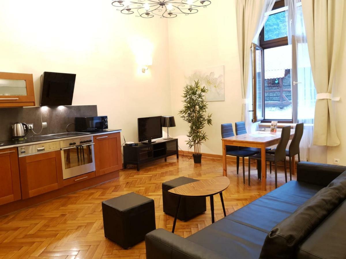 Aparthotel Old City Cracovia Exterior foto